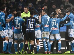 Durante el encuentro, los seguidores del Inter entonaron cánticos racistas contra los jugadores de origen africano del Nápoles. AFP/M. Bertorello