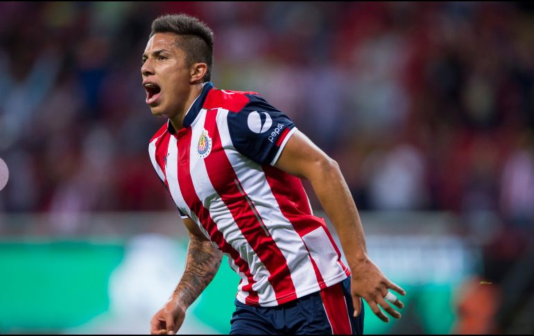 El ex defensor de los rojiblancos Carlos Salcedo, actualmente titular con el Eintracht Frankfurt, está en negociaciones con el Rebaño. ARCHIVO