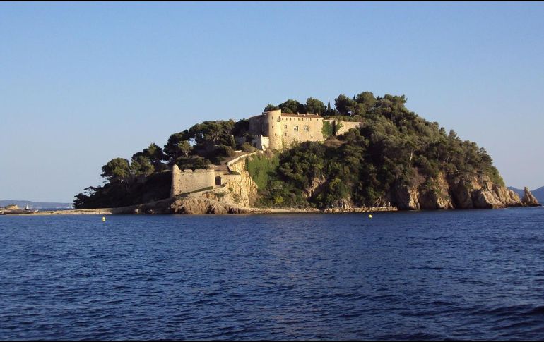 Según las autoridades locales, se espera que los Chalecos amarillos intente entrar nuevamente hoy. WIKIPEDIA