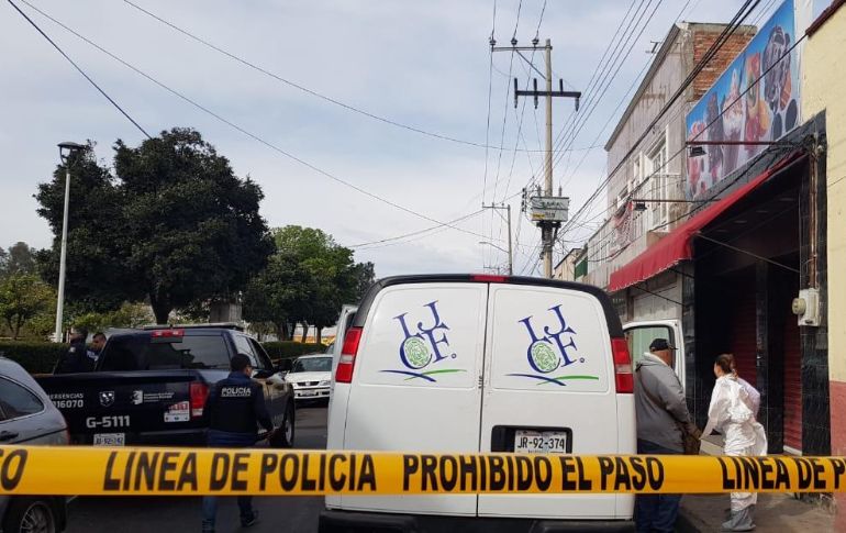 Durante la persecución una patrulla se impactó contra una unidad del transporte público. EL INFORMADOR/