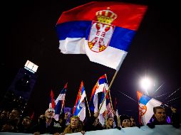Por cuarto sábado, miles protestan contra el presidente de Serbia