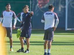 Con Almeyda en el banquillo y Salcido como jugador, Chivas sumó cinco trofeos a sus vitrinas. MEXSPORT/ARCHIVO