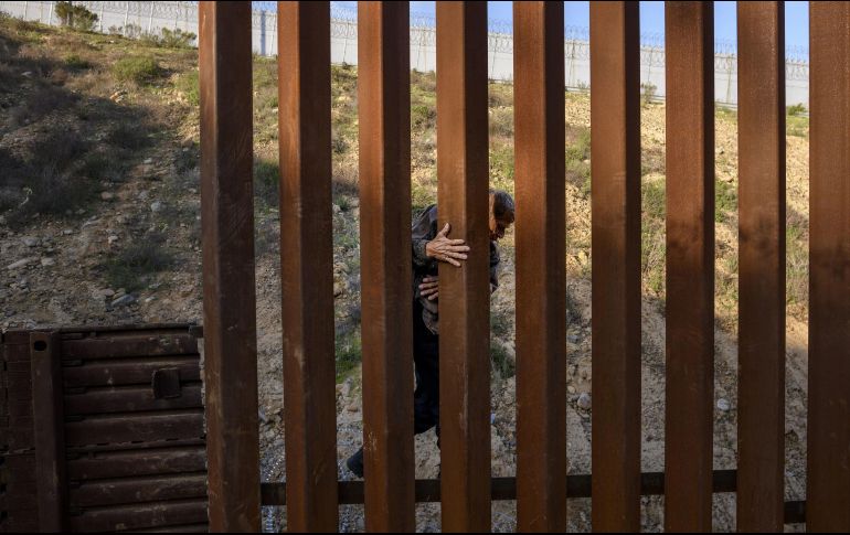 El legislador dijo que con esta medida el presidente Andrés Manuel López atiende una de las demandas más sentidas de los habitantes fronterizos. AP/ ARCHIVO