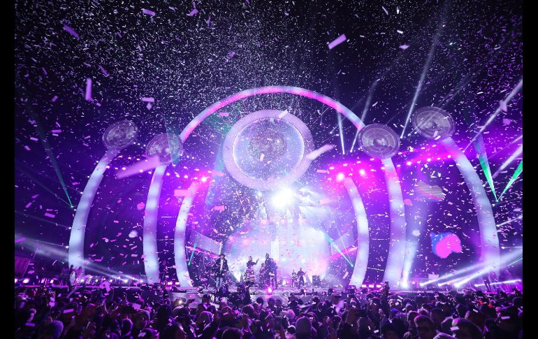 Imagen del espectáculo por Año Nuevo en Varsovia, Polonia. EFE / P. Supernak