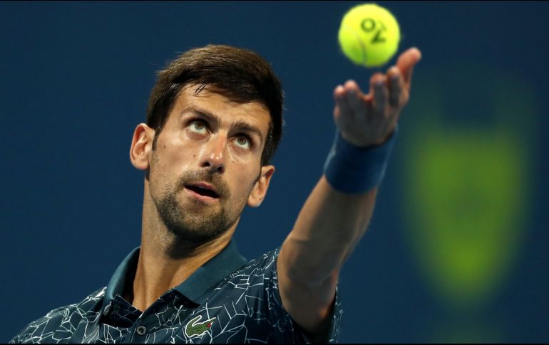 Djokovic venció en tres sets a Fucsovics, en un encuentro en el que comenzó perdiendo la primera manga, pero supo darle la vuelta. AFP / K. Jaafar