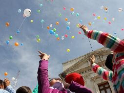 Los globos no están hechos de material biodegradable y regresan a la tierra, donde permanecen por mucho tiempo. NTX / ARCHIVO