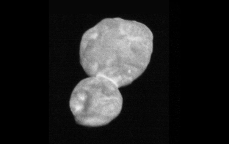 La esfera mayor ha sido bautizada como Ultima y la menor, como Thule. Imagen tomada por el Long-Range Reconnaissance Imager (LORRI) y enviada por la nave New Horizons a las 5:01 Hora Universal ayer. EFE/NASA/Johns Hopkins University Applied Physics Laboratory/Southwest Research Institute