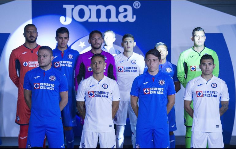 Este miércoles se presentó el nuevo uniforme del club cementero. MEXSPORT / J. Ramírez