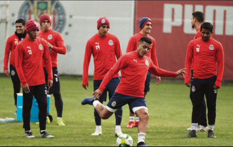 Alexis Vega dispara en las prácticas en Verde Valle. EL INFORMADOR /  F. Atilano