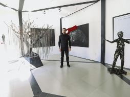 Álvaro Cuevas abre su espacio cultural con exposiciones que incluyen sus propias obras y de otros talentos artísticos. EL INFORMADOR / G. Gallo