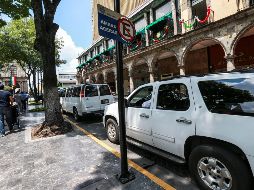 Otro punto que entra en vigor es el tope al número de escoltas oficiales asignados a ex funcionarios. El máximo será 18 elementos que podrán tener ex gobernadores y ex fiscales; además de dos vehículos blindados. EL INFORMADOR/ ARCHIVO