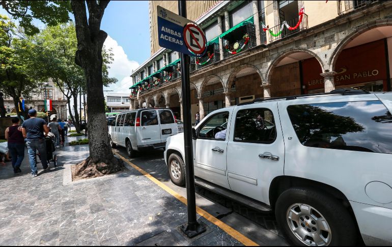 Otro punto que entra en vigor es el tope al número de escoltas oficiales asignados a ex funcionarios. El máximo será 18 elementos que podrán tener ex gobernadores y ex fiscales; además de dos vehículos blindados. EL INFORMADOR/ ARCHIVO