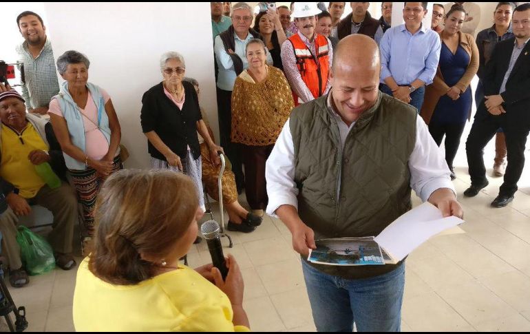 En su primer recorrido oficial por el interior del Estado, Alfaro Ramírez reitera que hará todos sus traslados por carretera para conocer su estado y no evadir la realidad de la Entidad. TWITTER/ @EnriqueAlfaroR