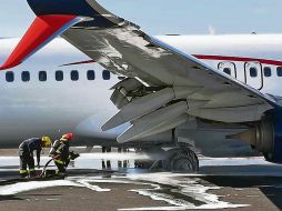 Durante el aterrizaje del vuelo AM120 procedente de la Ciudad de México y operado en un equipo Boeing 737-800, se presentó humo en el tren de aterrizaje, mismo que fue controlado por personal del Aeropuerto. ESPECIAL