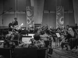 El material discográfico incluirá arreglos con orquesta y coros. TWITTER