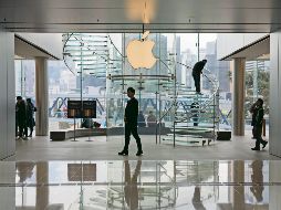 La marca Apple rebajó las expectativas de sus próximos resultados financieros. EFE