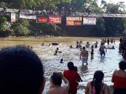 Pese al accidente las actividades del Festival de Verano de Morelia, que se desarrollan en la zona del hecho, continuaron. TWITTER/@Elsonajeroweb