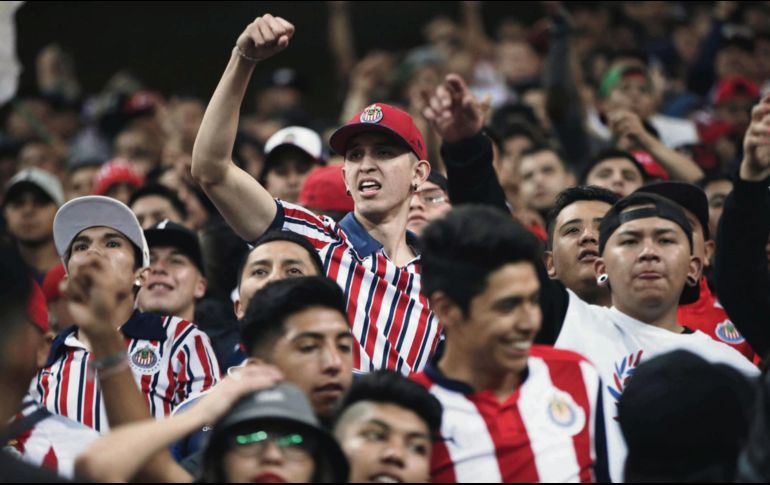 La apertura de televisión no afectó tanto en el Akron, donde la afición se hizo sentir. EL INFORMADOR / F. Atilano
