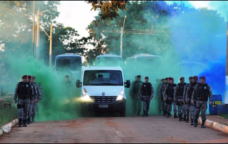 Las autoridades afirman que la violencia es una reacción del crimen organizado a los planes del Gobierno de imponer controles más estrictos en las prisiones. FACEBOOK/ForcaNacionaldeseguranca