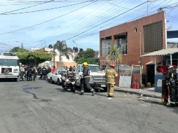 El fuego fue controlado de manera oportuna tras lo que se procedió a la revisión de la seguridad de la finca. ESPECIAL/ Bomberos de Zapopan