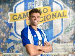 Pepe, de 35 años, firmó un contrato con el equipo hasta junio de 2021. TWITTER / @FCPorto