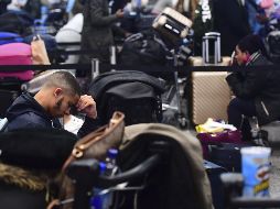 El cierre temporal de despegues en Heathrow ocurrió después del cierre del aeropuerto de Gatwick de Londres antes de Navidad. AP/ ARCHIVO