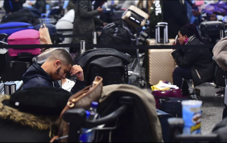 El cierre temporal de despegues en Heathrow ocurrió después del cierre del aeropuerto de Gatwick de Londres antes de Navidad. AP/ ARCHIVO