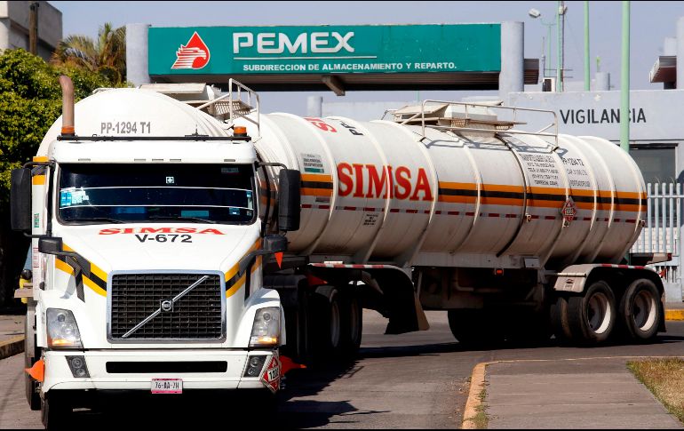 La escasez de gasolina inició desde el pasado 21 de diciembre y se agudizó en vísperas del año nuevo. AFP / U. Ruiz