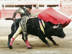 El matador tlaxcalteca Sergio Flores (foto) alternará con Diego Silveti y el español Manuel Escribano el próximo domingo. EL INFORMADOR