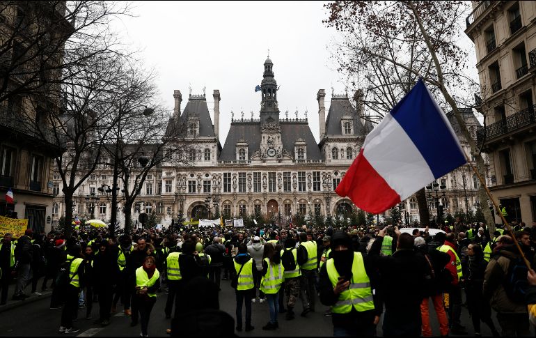 A través de las redes sociales los activistas llaman a los ciudadanos a vaciar sus cuentas bancarias de efectivo, en busca de que se convierta en una acción masiva. AFP / ARCHIVO