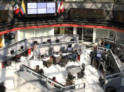 El mercado bursátil local cerró en línea con los mercados globales. EFE / ARCHIVO