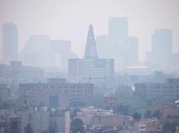 Expertos confían en que se podrá mejorar la calidad del aire a partir del trabajo coordinado con la Semarnat, el gobierno del estado y los distintos sectores sociales. AP / ARCHIVO