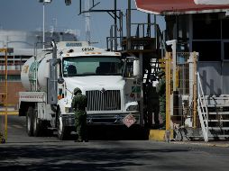 La secretaria de Gobernación, Olga Sánchez Cordero, explica que en la estrategia contra el robo de combustible colaboran la Policía Federal, el Ejército y la Marina. EL INFORMADOR / F. Atilano