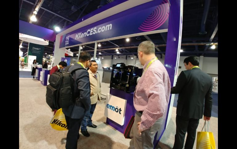 FACEBOOK / @Emot-IDi