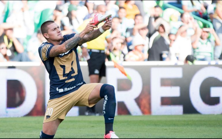 Castillo suma sólo 181 minutos de actividad con el Benfica en la presente temporada. MEXSPORT/ARCHIVO