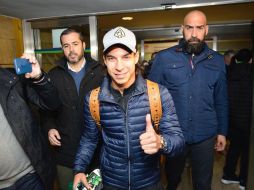 El ahora ex jugador del América viajó a España para incorporarse al equipo sevillano para lo que resta de la temporada 2018-2019. TWITTER / @RealBetis