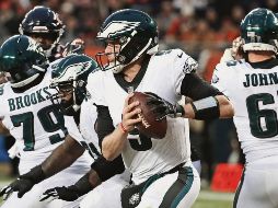 Nick Foles y los Eagles esperan mantener la inercia que los llevó al título la temporada pasada. AFP / J. Daniel
