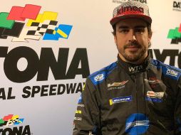 De dar el paso, Alonso pasaría de conducir monoplazas a ponerse al volante de la Hilux de Toyota. TWITTER / @alo_oficial