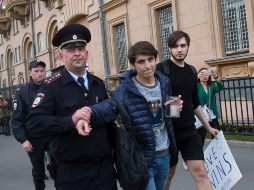 Aunque la homosexualidad no está prohibida, el gobierno ruso si se opone a sus manifestaciones y organizaciones de miembros de la comunidad LGBT. ARCHIVO. AP