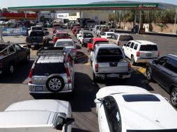 Indican que el desabasto de combustible en diversas regiones del país puede generar diversas afectaciones en la vida cotidiana de los ciudadanos. EFE / F. Guasco