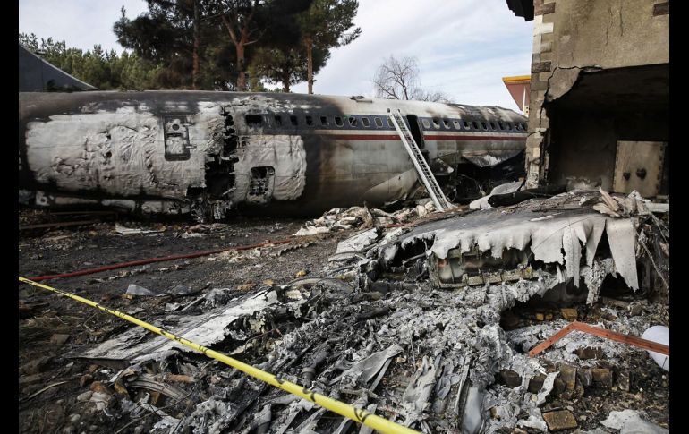 El Boeing 707 salió de la pista tras un aterrizaje de emergencia. AFP/H. Shirvani