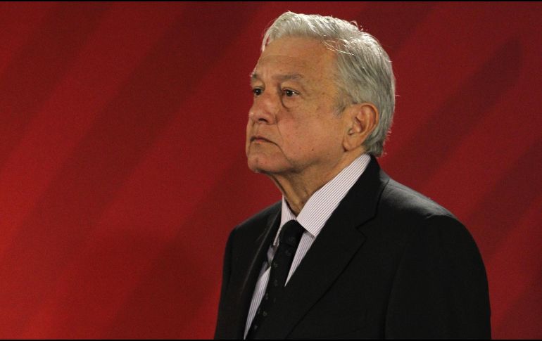 ''Yo no puedo salir ahora porque tengo que echar a andar todo el Gobierno, no me puedo despegar del trabajo aquí en la ciudad y en el país'', expresó el Mandatario. EFE / M. Guzmán