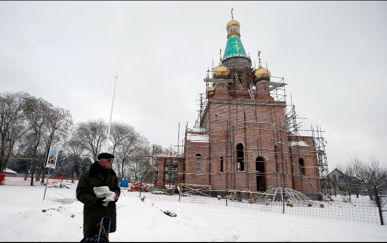 El vienes pasado fue declarado el estado de emergencia en Serbia ante las fuertes nevadas que han dejado aislados a pueblos y las escuelas permanecen cerradas desde ese día. AP / D. Vojinovic