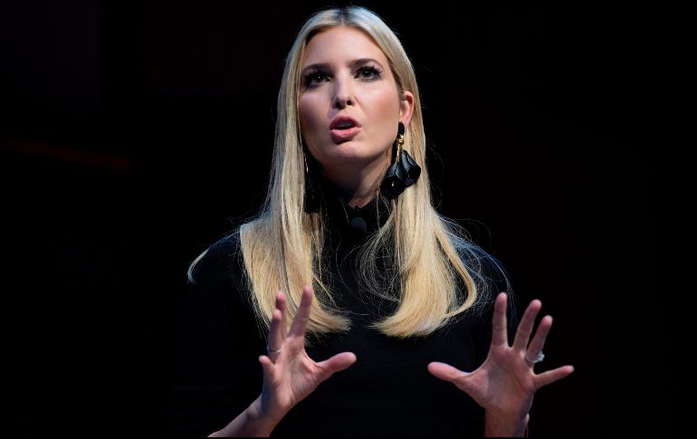 Indican que el secretario del Tesoro, Steven Mnuchin, y el jefe de gabinete interino, Mick Mulvaney, sólo han pedido a Ivanka ayudar a gestionar el proceso de nominación de EU. AFP / ARCHIVO