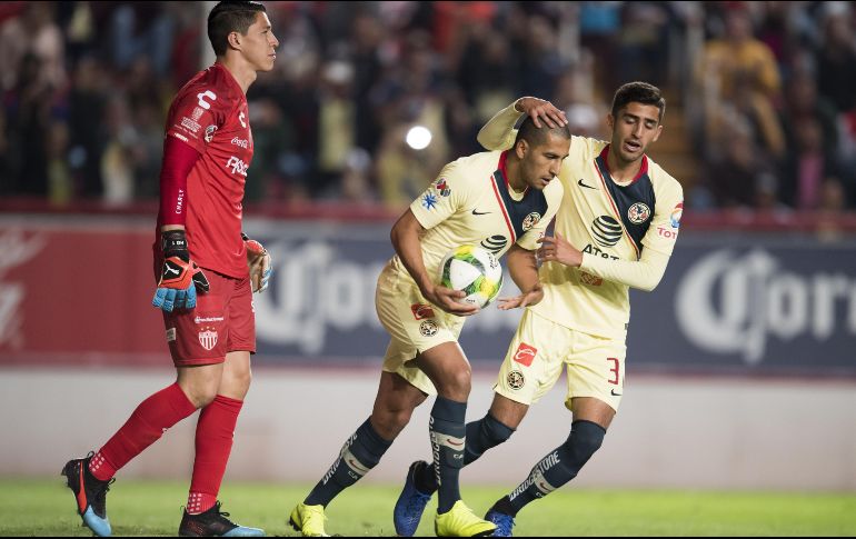 La visita sacó provecho de la situación y con los tantos del paraguayo Cecilio Domínguez en el minuto 82, de penalti, y de Henry Martín en el 85. MEXSPORT / O. Martínez