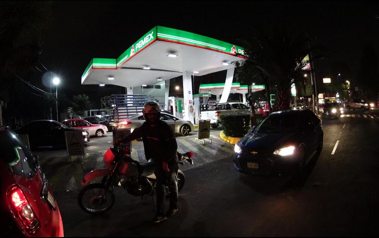 Entre el 4 y el 9 de enero, el flujo en las estaciones de servicio de la ciudad redujo 60 por ciento. NOTIMEX/G. Durán