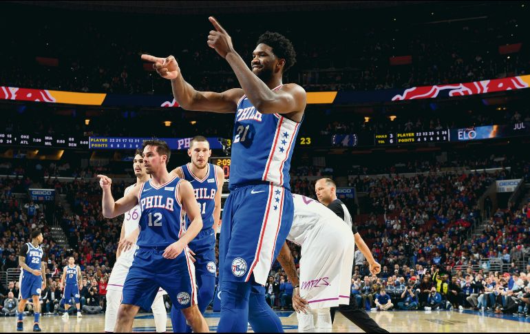 Joel Embiid encabezó a los 76ers con 31 puntos. AFP. J. Garrabrant