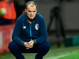 En el ojo del huracán. Bielsa reconoce que no es la primera vez que lo hace. AP / ARCHIVO