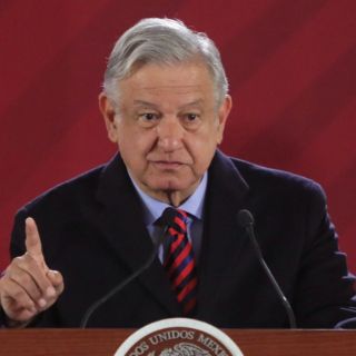 Economía crecerá más de lo pronosticado, dice López Obrador