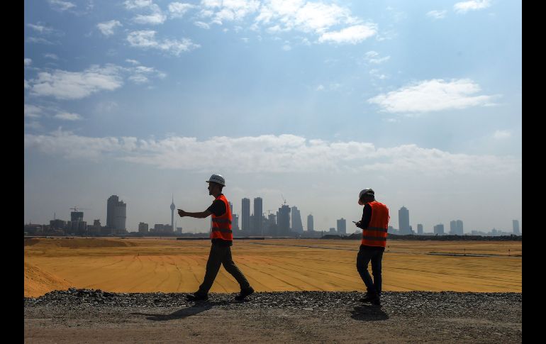 El sitio en construcción de un proyecto de inversión china de mil 400 millones de dólares en Colombo, Sri Lanka. AFP/I. Kodikara
